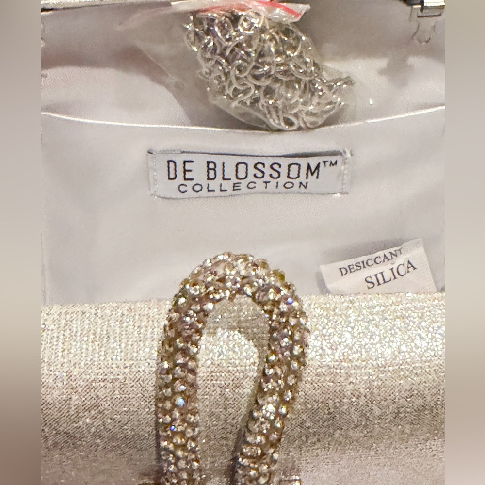 Like New Elegant Evening Bag by DE Blossom Collection- showstopper🩷🩷 - Picture 5 of 10